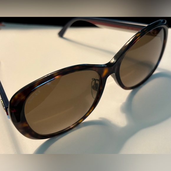 Gucci GG0849SK Sunglasses - Picture 14 of 15